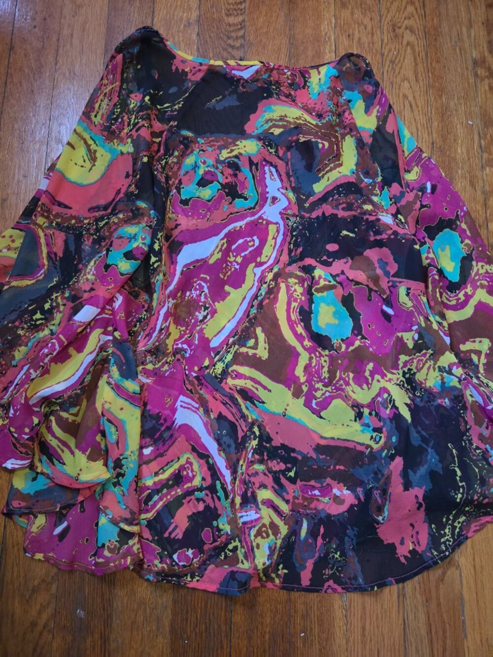 Abstract Top ๐ ๐ ๐ - Picture 4 of 4